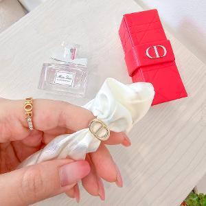 [안나의 선물] (B품) 디올 화이트 헤어슈슈