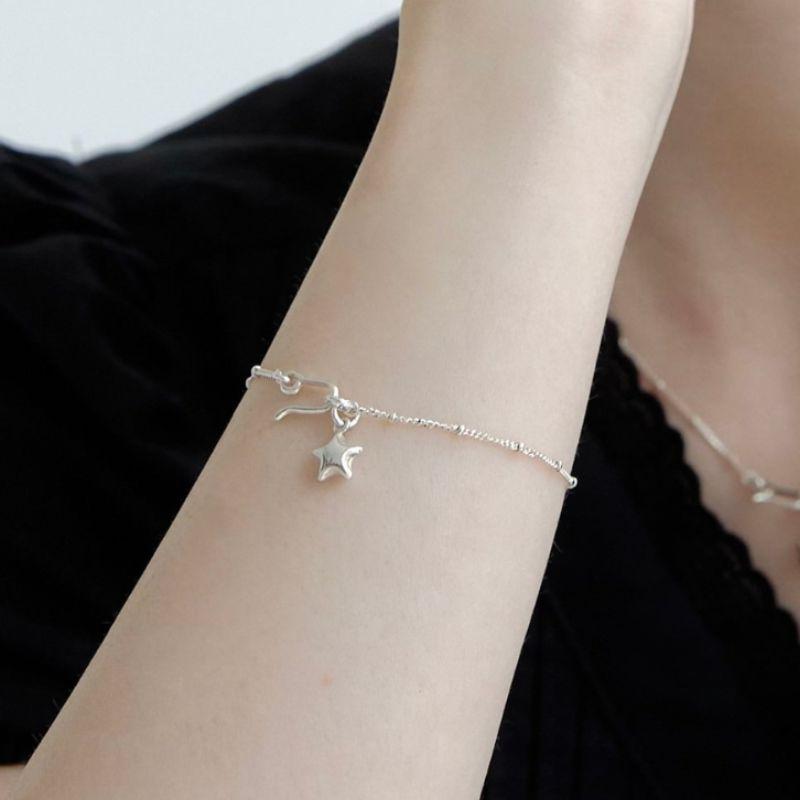 Star hook bracelet (2 colors)