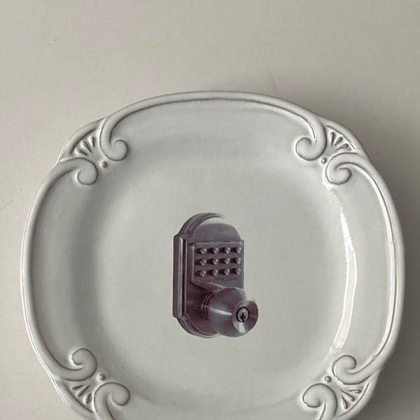 [FROM FAHRT] Door lock printed dessert dish