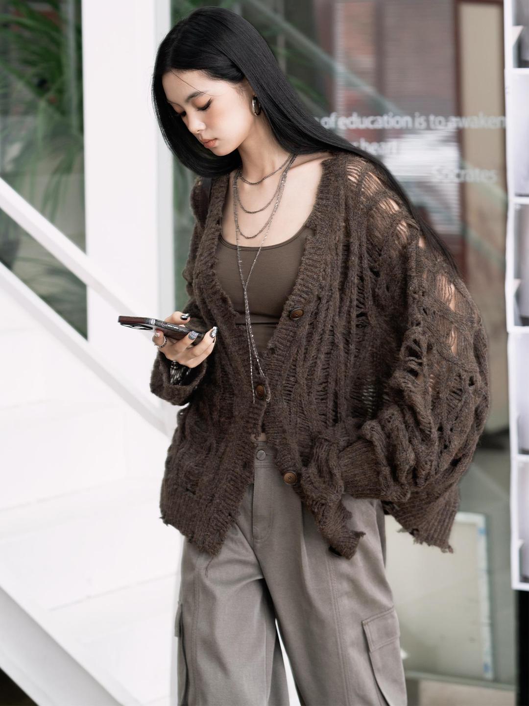 Bulletnini Lazy Maillard Large V-Neck Cardigan