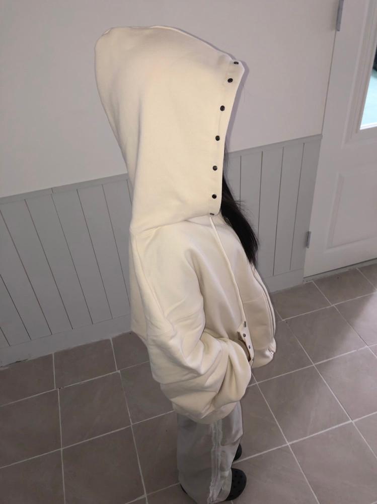 Stud hood zipup