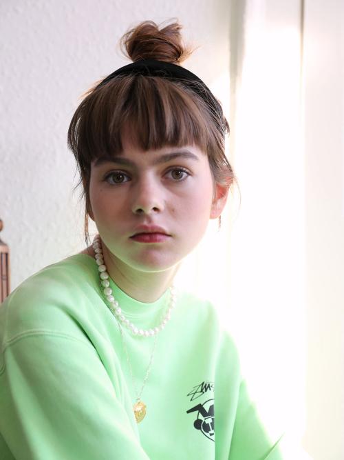 엘리자베스 모먼트(ELIZABETH MOMENTS)  블랙 벨벳 헤드밴드 - 후기 | 무신사