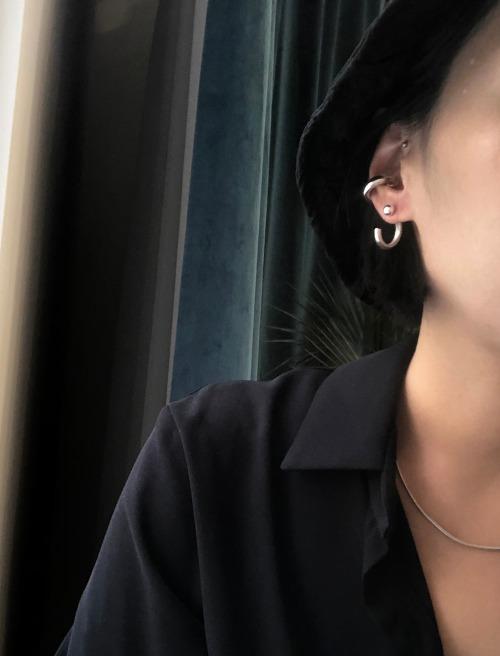 무무 볼드 C 클러치 귀걸이 bold C clutch earring