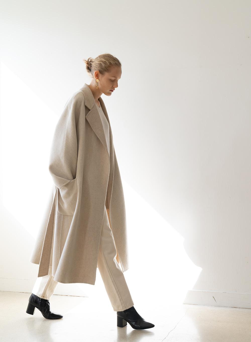 [ESSENTIAL] Handmade Herringbone Coat Light-beige