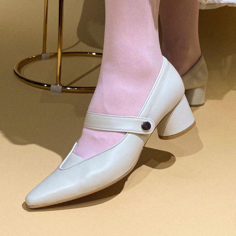 button maryjane pumps-cream