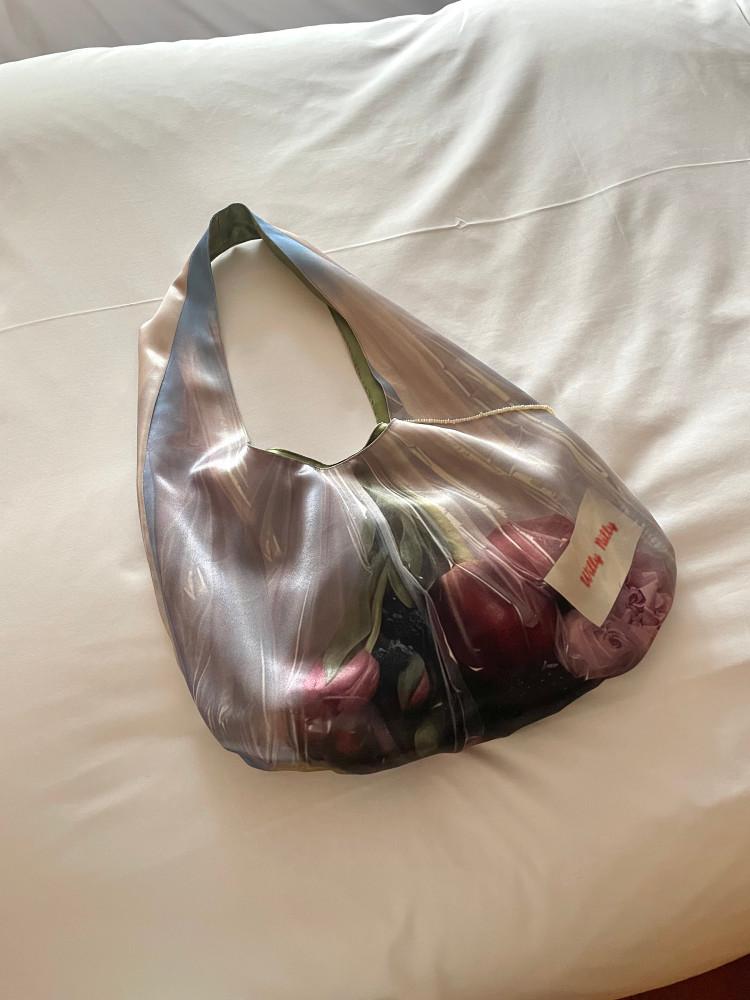 자체제작 [Guess what's in my bag] 유니크 빈티지 포인트 프린팅 숄더백