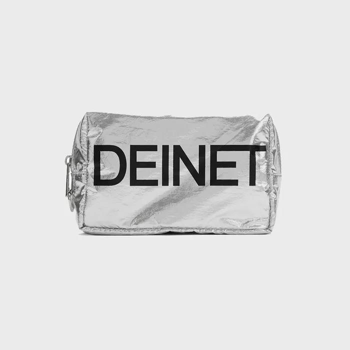 DEINET LOGO POUCH IN SILVER