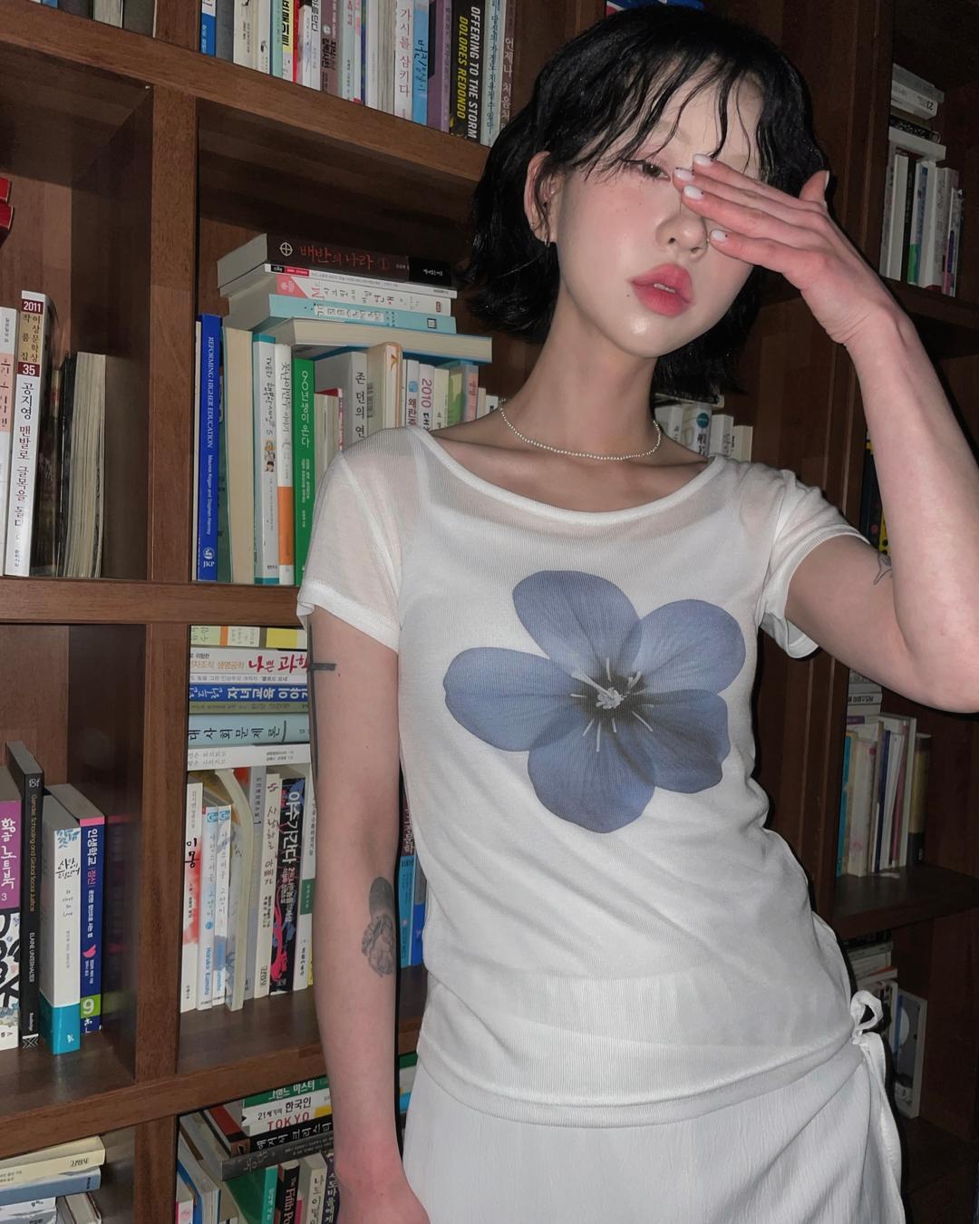 도우치도우치 (3color) 블루밍 플라워 텐셀 반팔티