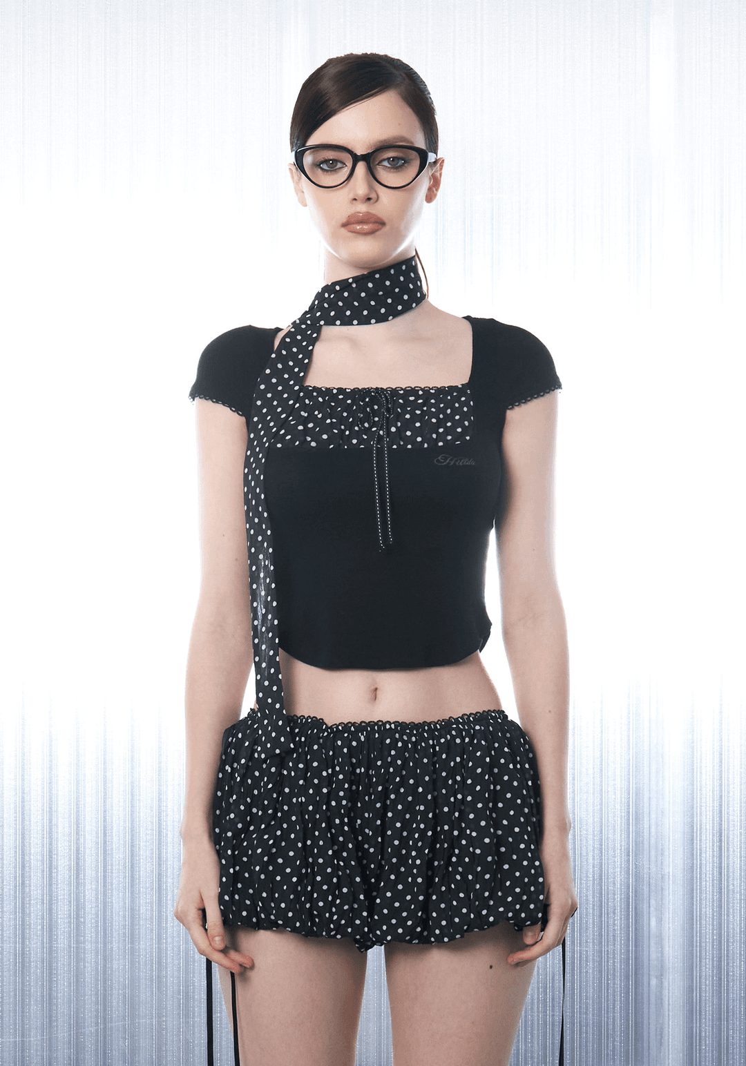 [Pre-order] Dot Square Crop Top [Black] *3/17출고