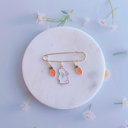 당근당근 토끼 🐰 귀여운 핀브로치 장식 🥕