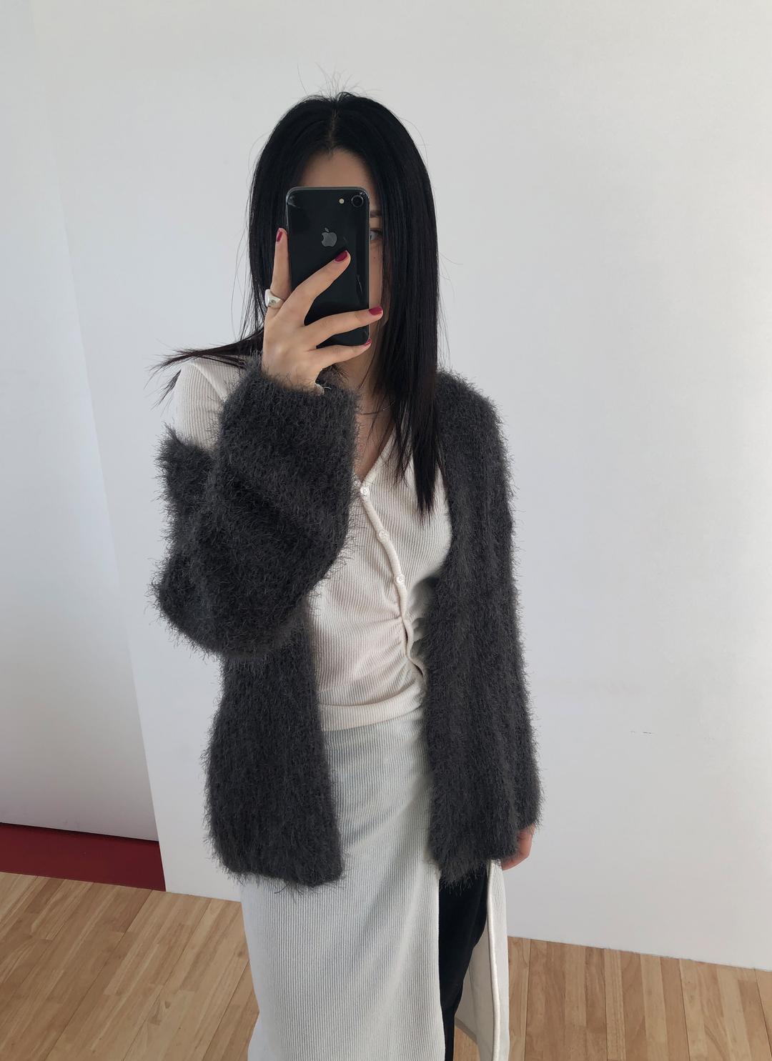 이이알하우스 주문폭주 / Loose fur cardigan (2C)
