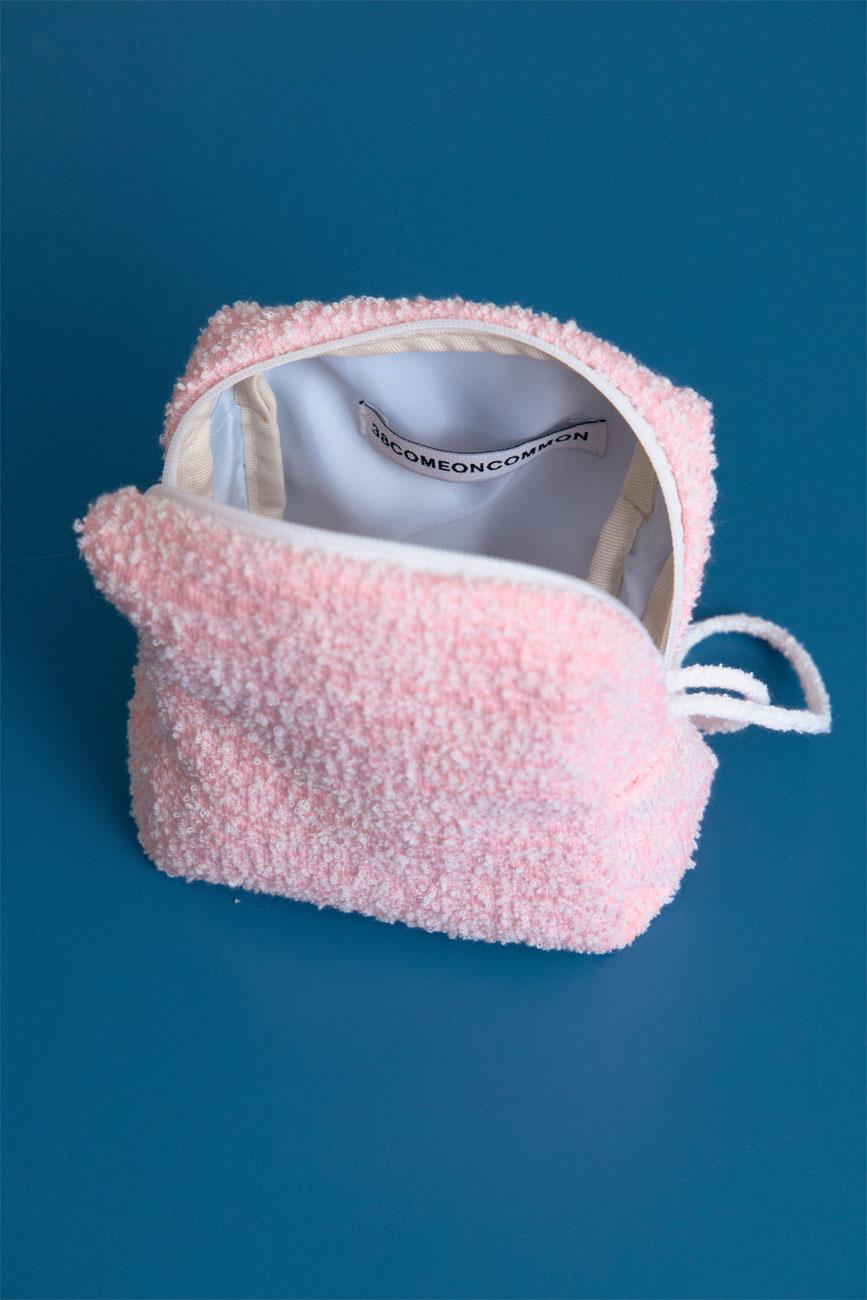 Boucle Pouch (Light Pink)