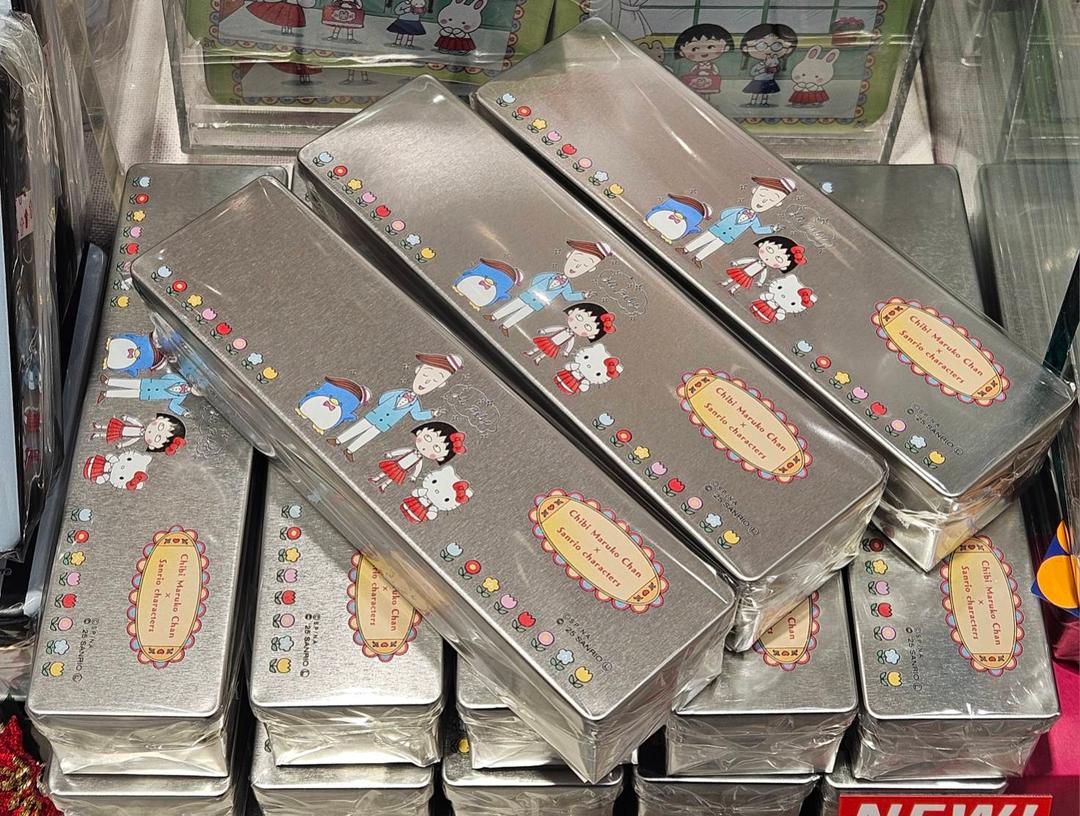 마루코짱 헬로키티 롱 틴 케이스 캐릭터 프린트 쿠키 (6개입)