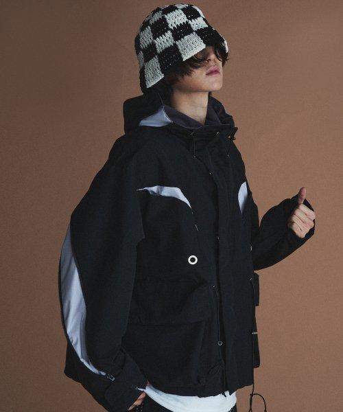 펑셔널 오블리크 멀티 파카_BK