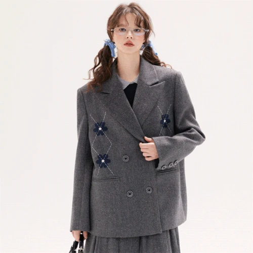 [2색] 아가일 데이지 데코 퀼팅 더블브레스티드 울숏코트