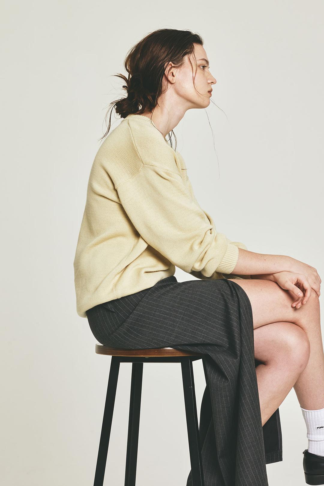 CLASSIC V NECK PULLOVER (BUTTER)