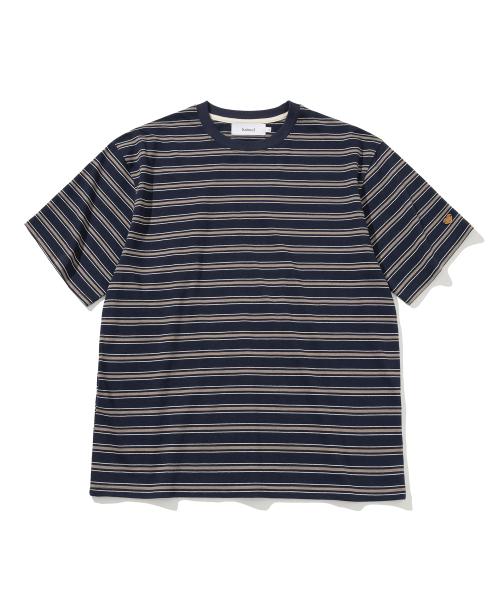 (UNISEX) 스트라이프 레더 하트 티셔츠 NAVY