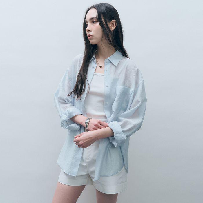 신시아 착용_ 텐셀 시스루 루즈핏 셔츠 스카이블루 MDSH019SKYBLUE