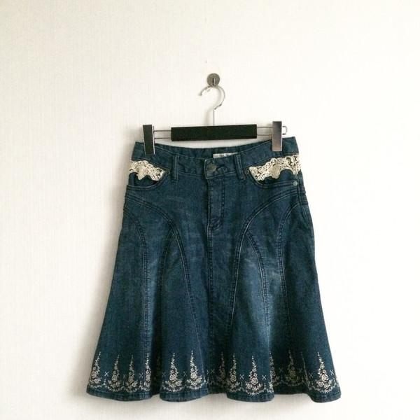 Axes femme lace embroidery point midi skirt