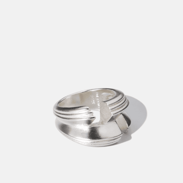 OVERLAPPING RING
