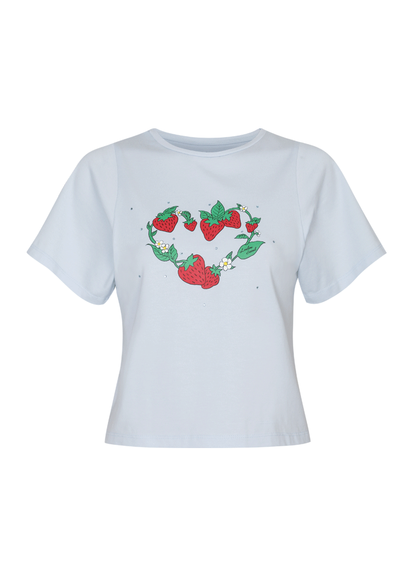 Strawberry Picnic Crop T-Shirt  (Sky)
