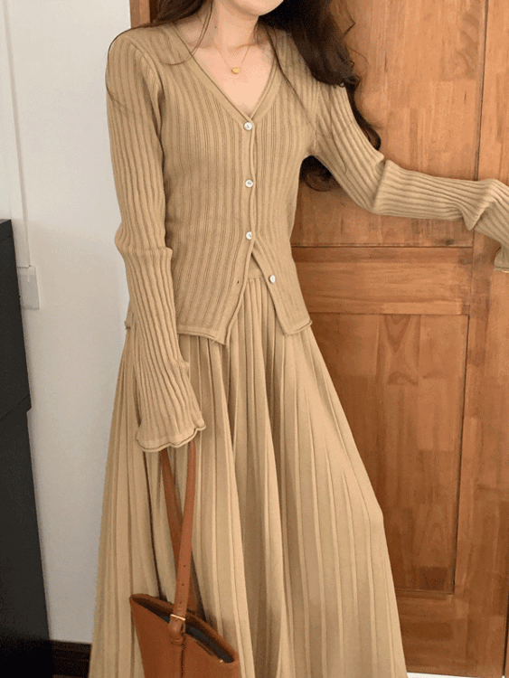 글램 브이넥 골지 니트 가디건 플리츠 주름 롱 플레어 A라인 밴딩 스커트 투피스 세트