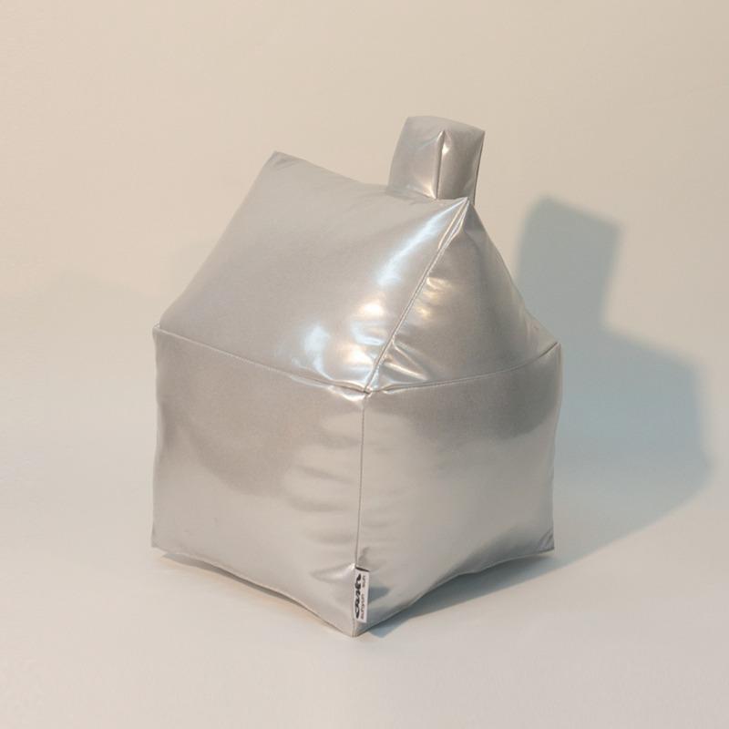 HOUSE CUSHION IN SILVER