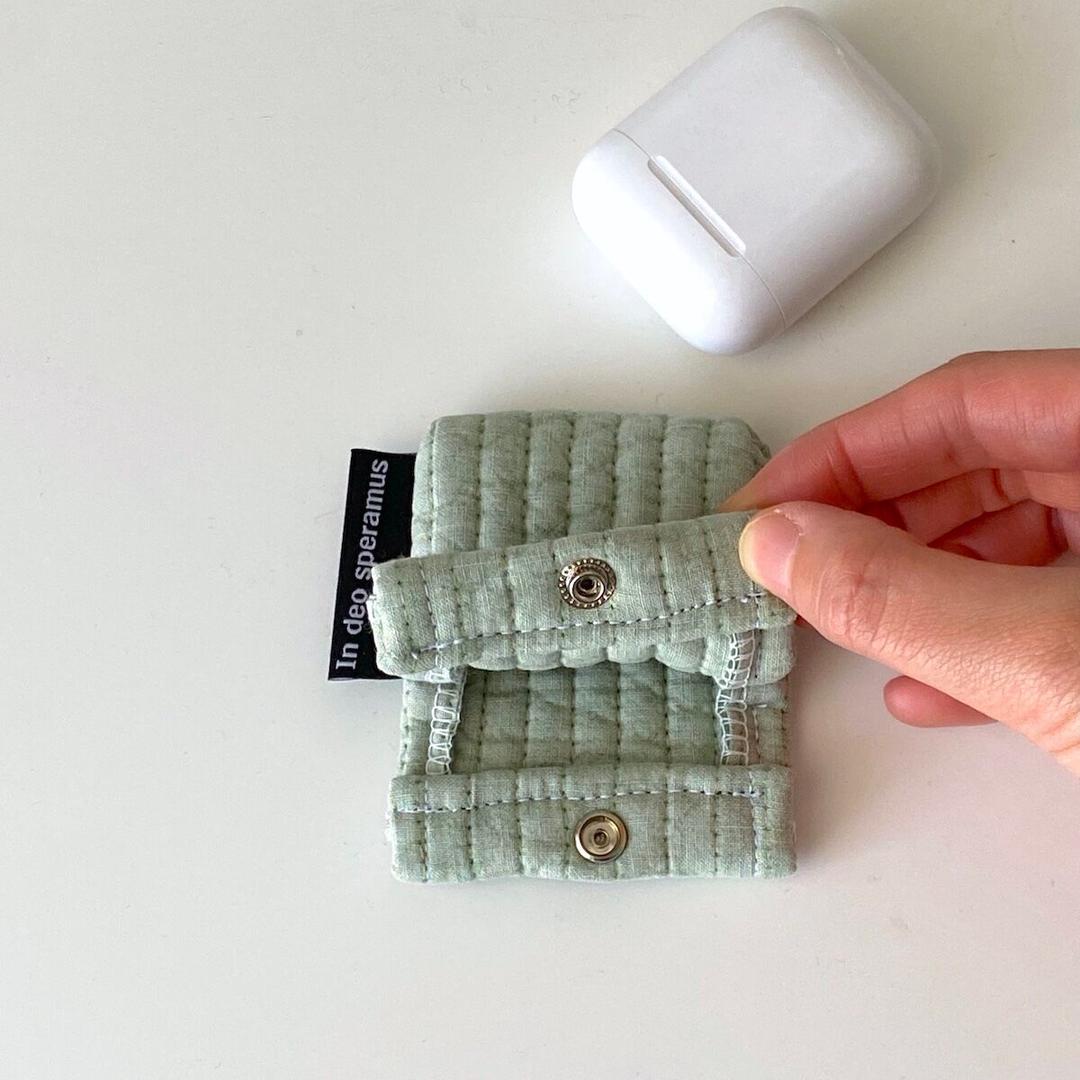 퀼팅 민트 에어팟 케이스 (Quilting mint airpods case)