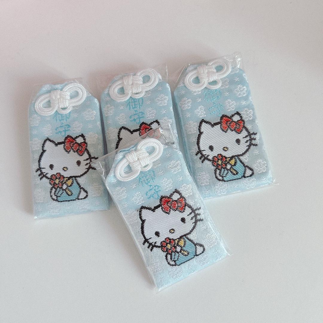 산리오 헬로키티 신년 부적 오마모리