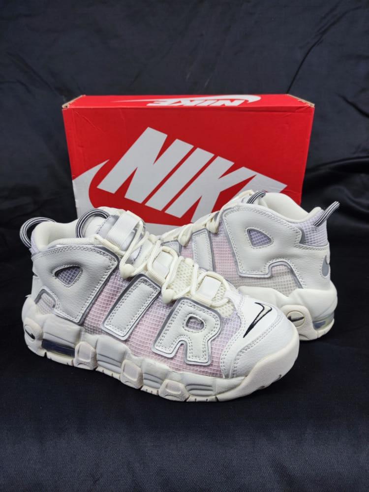 나이키 농구화 에어모어 업템포 핑크폼 GS DQ0514-100