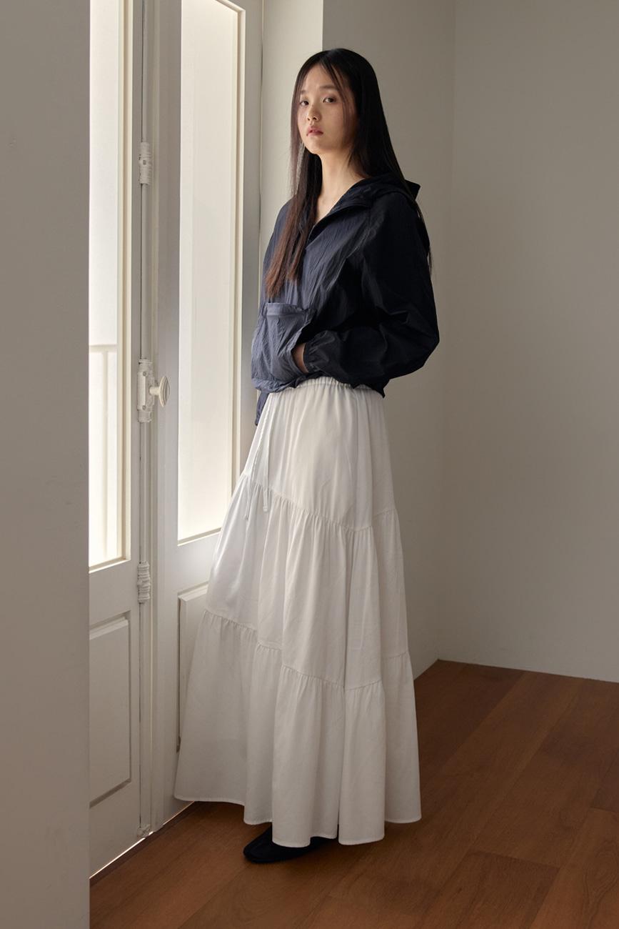 Oblique Line Shirring Skirt (White)