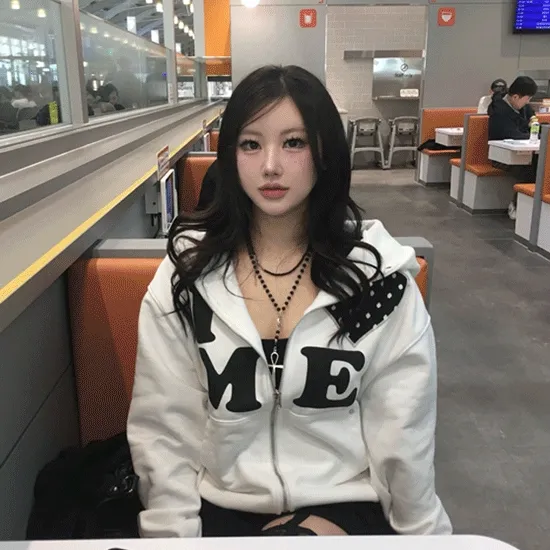 [개강룩/핀터레스트st]1222.러브미 하트 패치 투웨이 후드 집업 개강룩 새내기룩 후드티 후드집업 갸루 핀터레스트 아우터 봄신상 가디건 봄집업 후드집업 오버핏 루즈핏 데이트룩