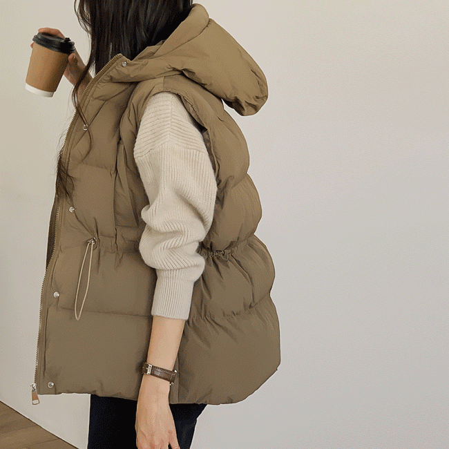 미들리 하이넥 스트링 패딩조끼