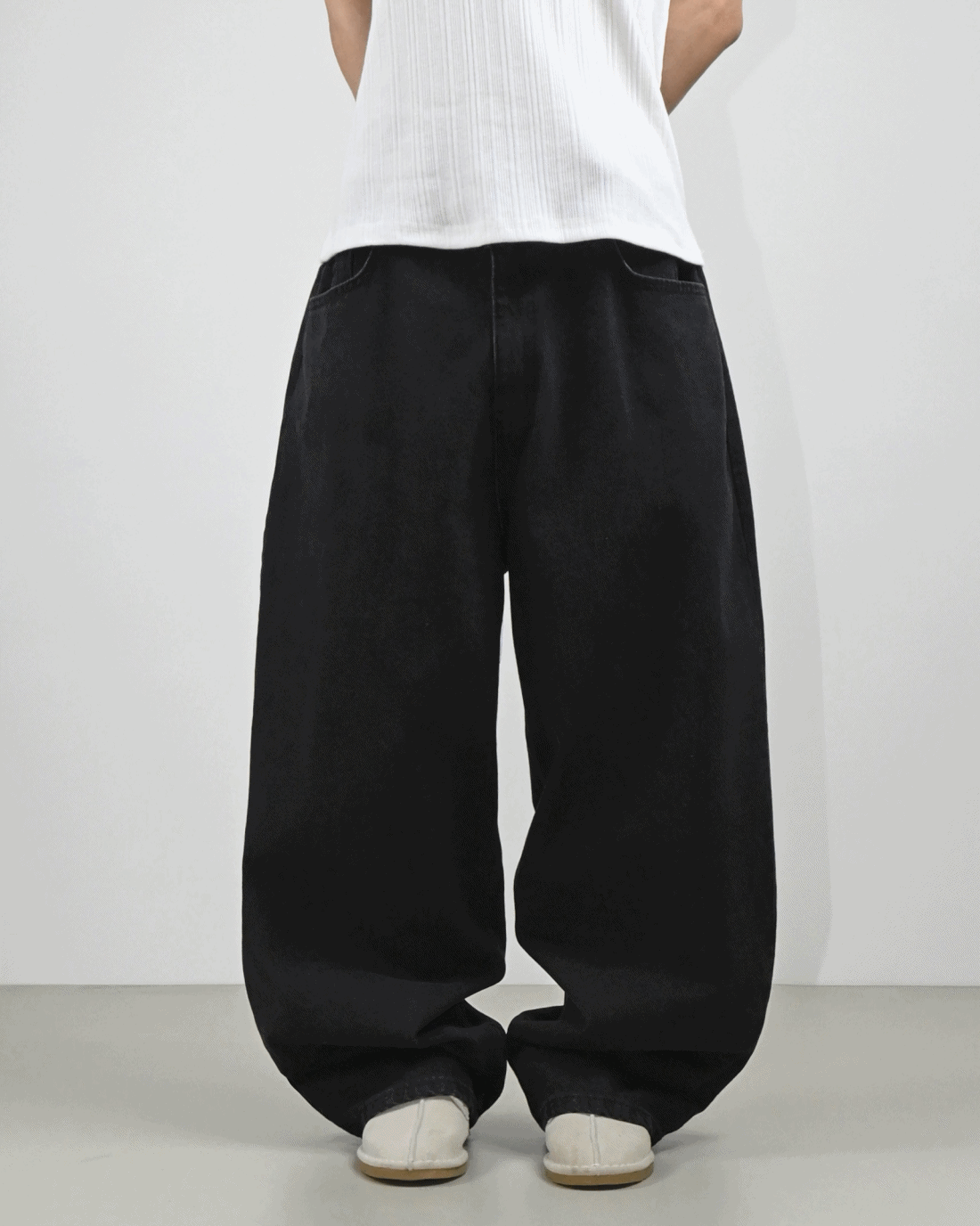 back pocket embroider balloon denim pants