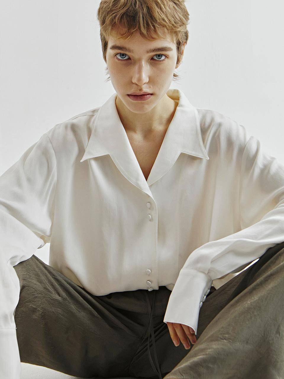 피크드 카라 셔츠 (화이트)