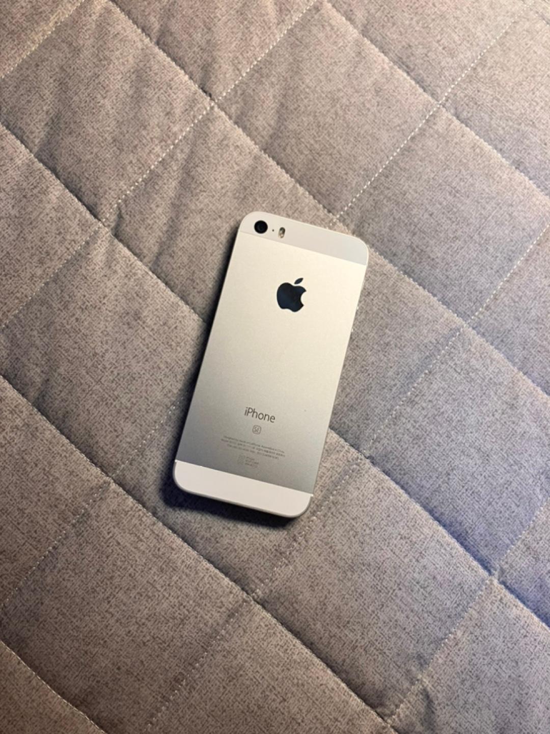 아이폰se1 실버 64기가 🎧