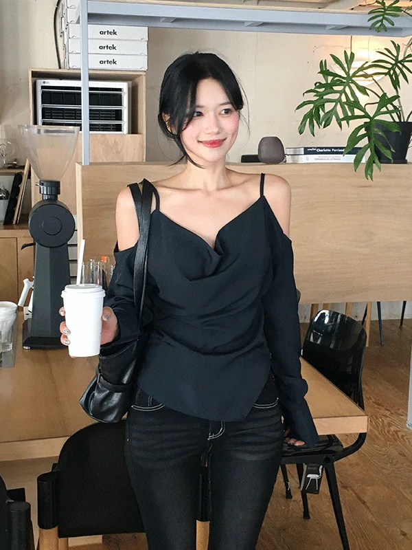 [여친룩🖤/페미닌] 세린 드레이프 오프숄더 블라우스 (3color)