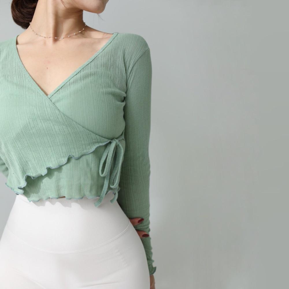 뮤토웨어 펀칭 랩가디건 필라테스복 여성 요가복 상의 필라테스옷 필라테스 상의 복장 운동복