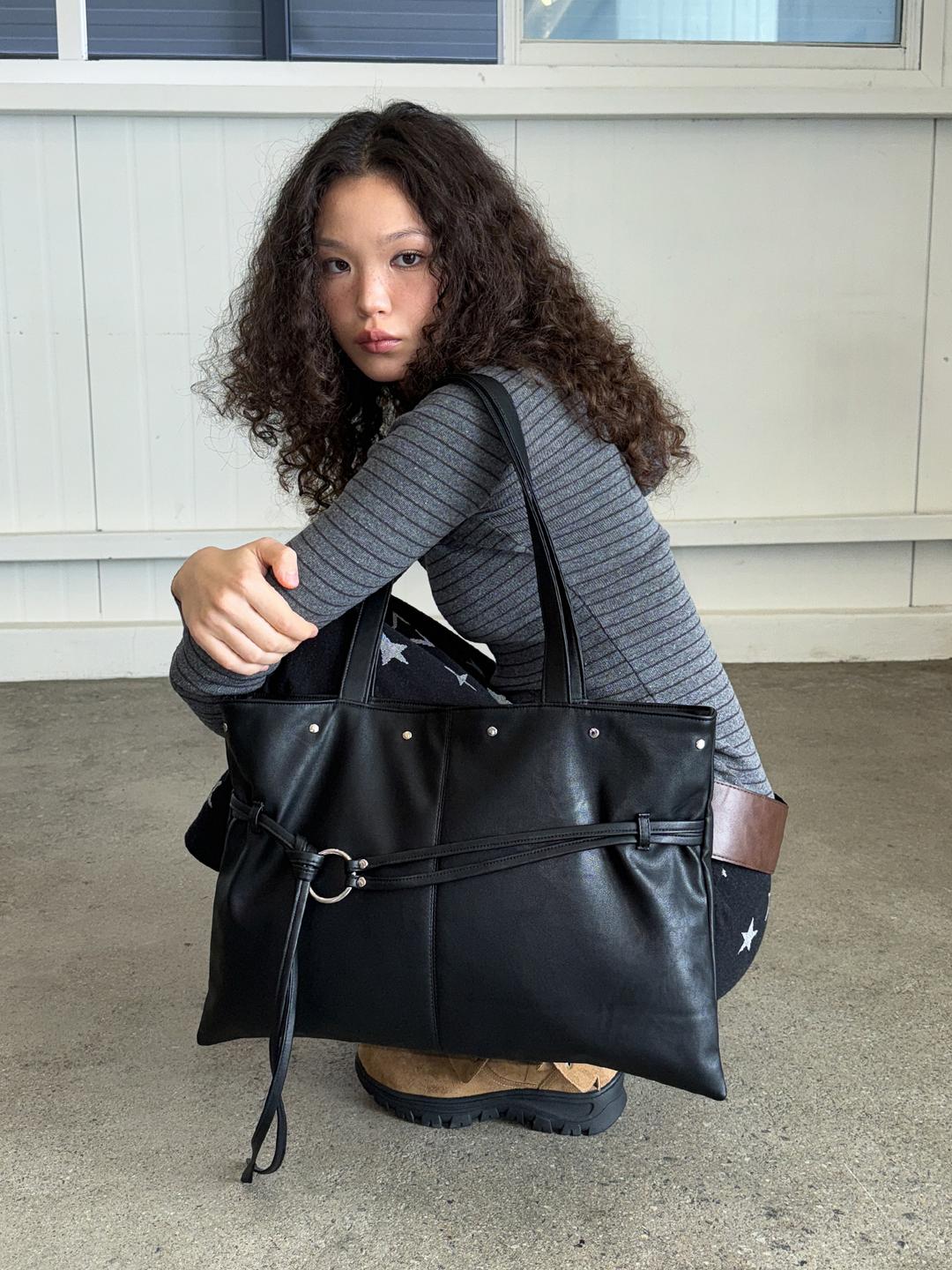 Ring Frame Bag [Crinkle Black]