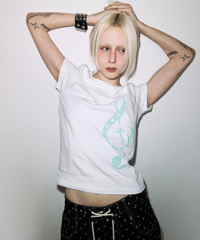 CLEF SYMBOL TEE (WHITE) F26QB143