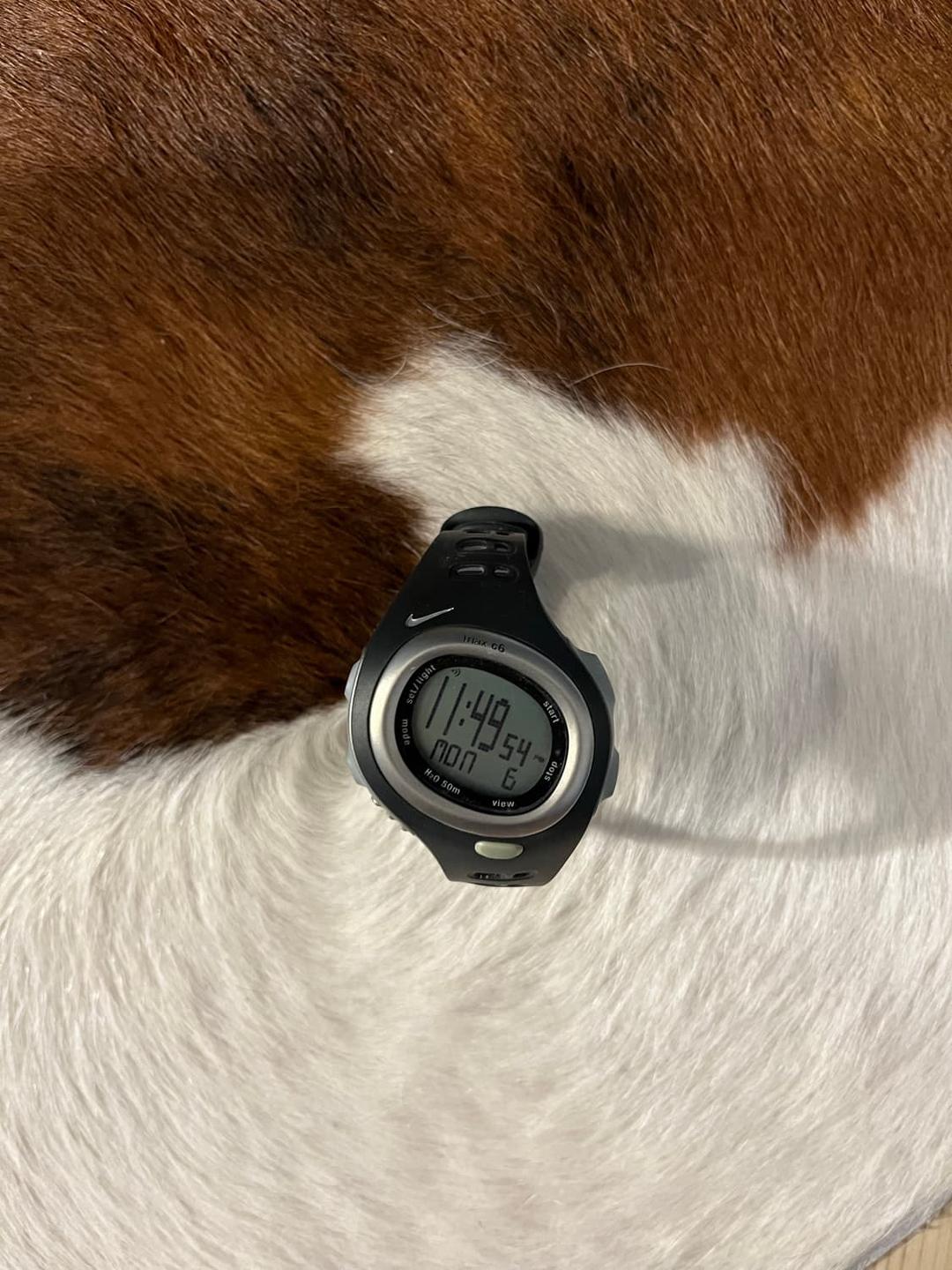 nike vintage triax watch