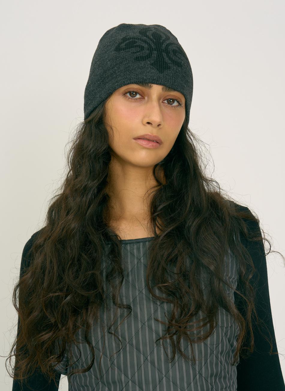Jugendstil charcoal beanie