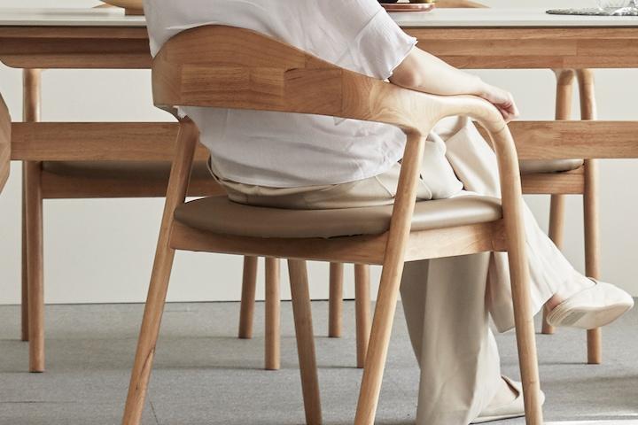 [단독]모노 원목 암체어 팔걸이 식탁의자