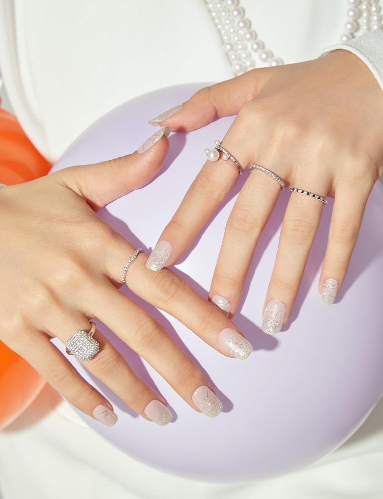 N 드레스 업 네일