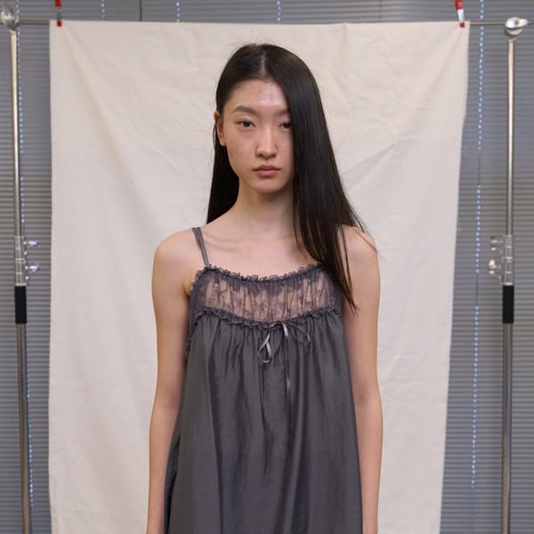 [5/8 순차 출고] Lace Ribbon Dress (Charcoal)