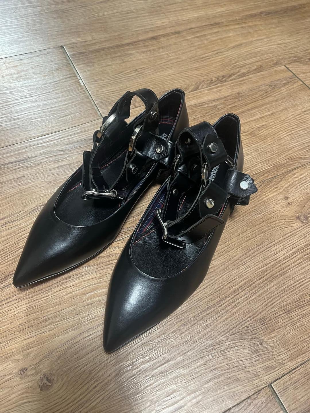 디스퀘어드2 바이커 스틸레토 플렛슈 | 후루츠패밀리