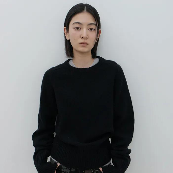 WOOL CREW NECK KNIT / BLACK