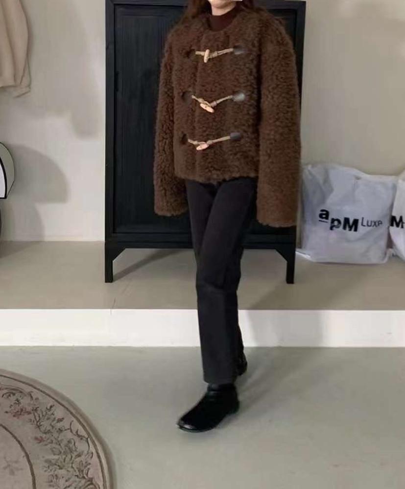 부클 떡볶이단추 하프코트 양털