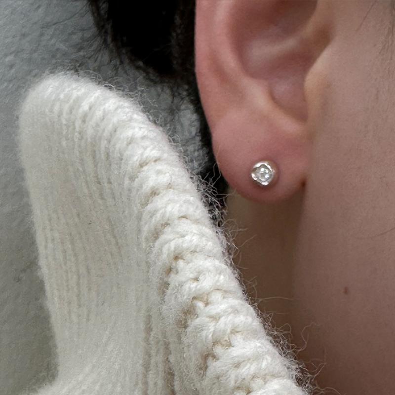 SAND TEXTURE EARRING (CZ)