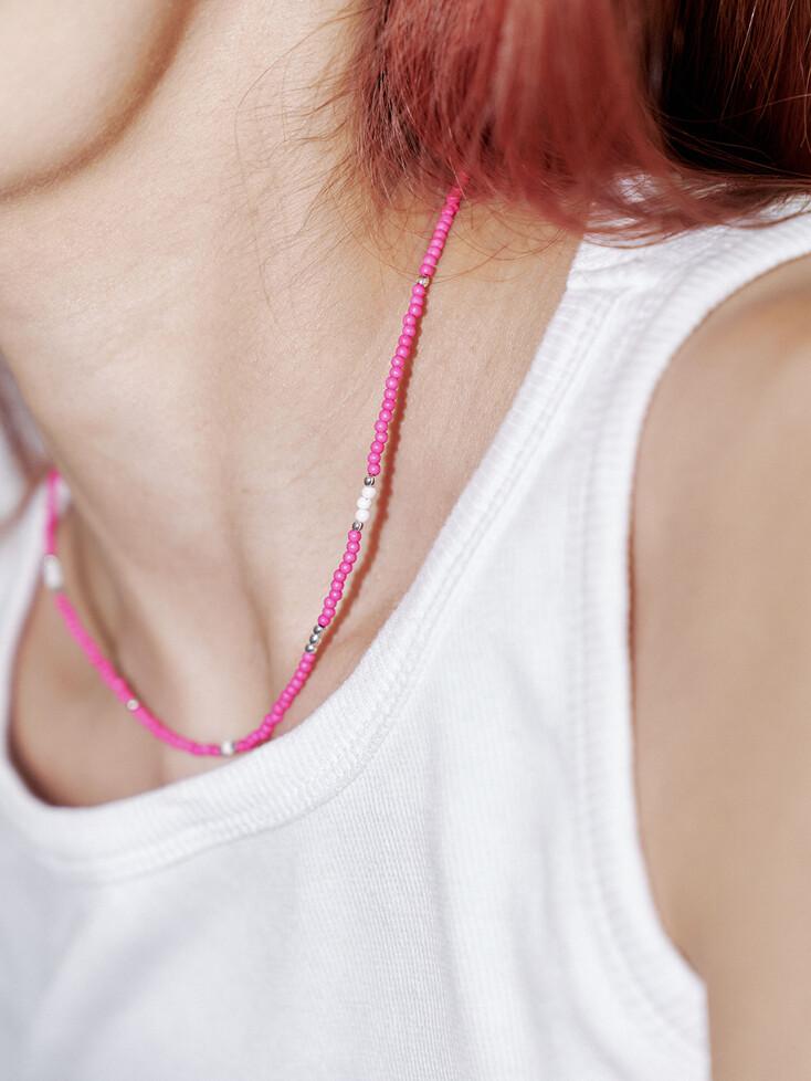 LOVE SKINNY BEADS NECKLACE PINK